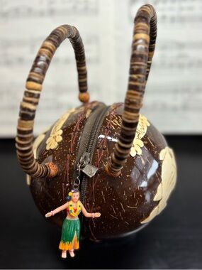 Handcrafted Vintage Coconut Shell Souvenir Purse with Hula Girl Charm